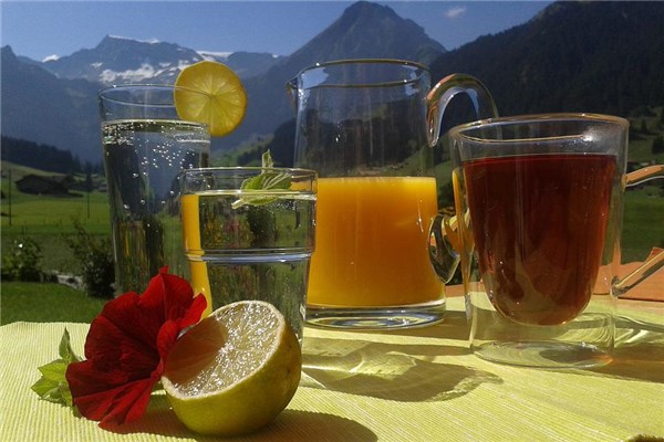 夢到了茶瓶是什麼預兆_周公解夢