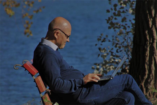 夢見故去親人意味著什麼_周公解夢