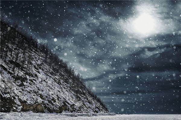 夢到了雪花飄飄是什麼意思_周公解夢