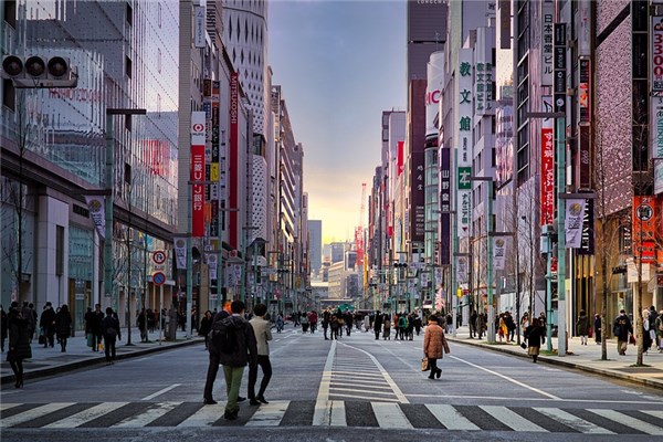 夢到了路上好多人有什麼意義嗎_周公解夢