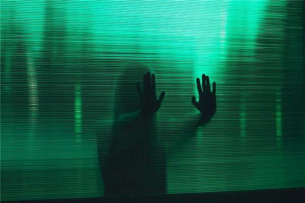 夢見自己見鬼很害怕_周公解夢