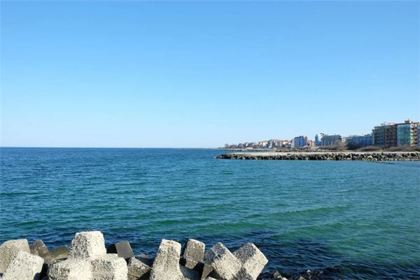 夢見蔚藍的大海_周公解夢