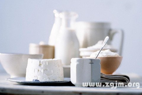 夢見乳製品