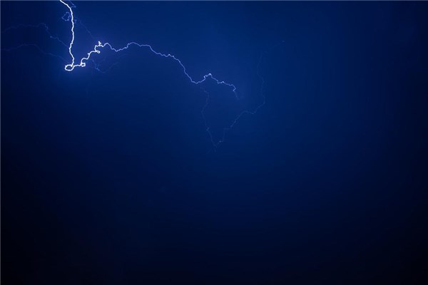 夢到了被電打了是什麼預兆_周公解夢