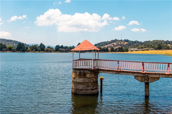 夢見人工湖是什麼預兆？_周公解夢