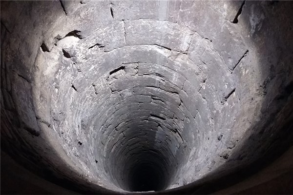 夢到了井裡冒水是什麼預兆_周公解夢
