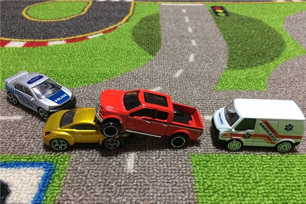 夢見出車禍了人沒事_周公解夢