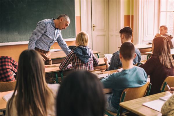 夢見自己在上課_周公解夢