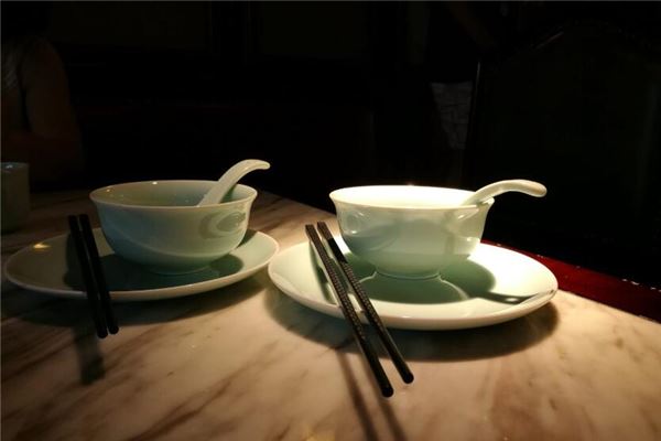 女人夢見破碗_周公解夢