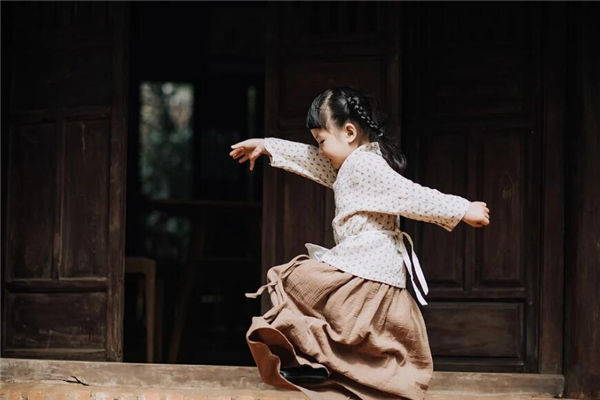 夢見生了女孩是什麼意思呢_周公解夢