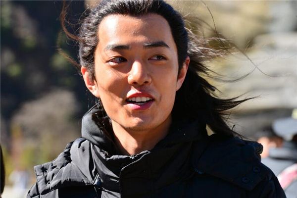 夢見和肖戰在一起_周公解夢