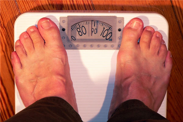 夢見稱體重是什麼意思_周公解夢