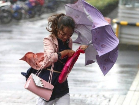 夢見颳大風下大雨