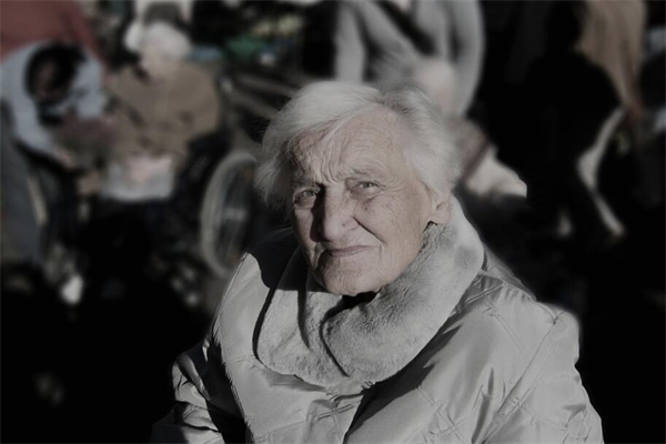 夢到了死去的親人活著有什麼含義_周公解夢