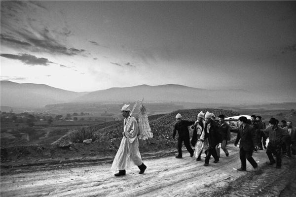 夢見親人去世出殯_周公解夢