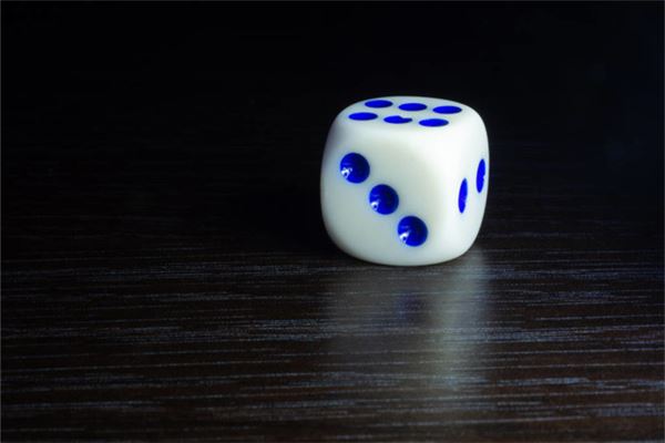 夢見自己賭博輸錢了_周公解夢