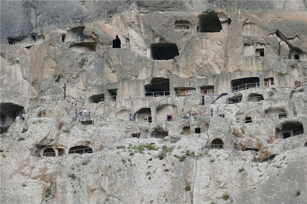夢到了進山洞預示什麼_周公解夢