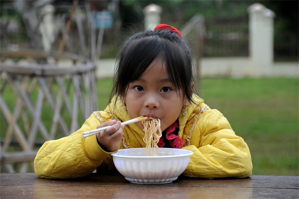 夢到了吃麵食是好是壞_周公解夢