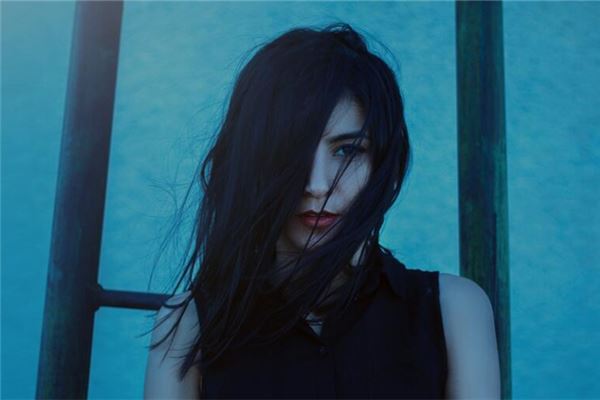 夢到了人咬人預示什麼_周公解夢