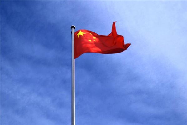 夢見手拿紅旗_周公解夢