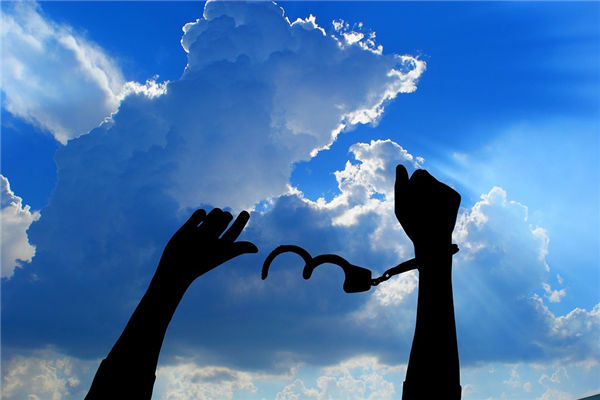 夢見被人抓是什麼意思_周公解夢