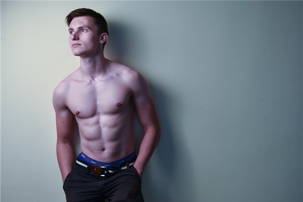 夢到了男人不穿衣服是什麼意思_周公解夢