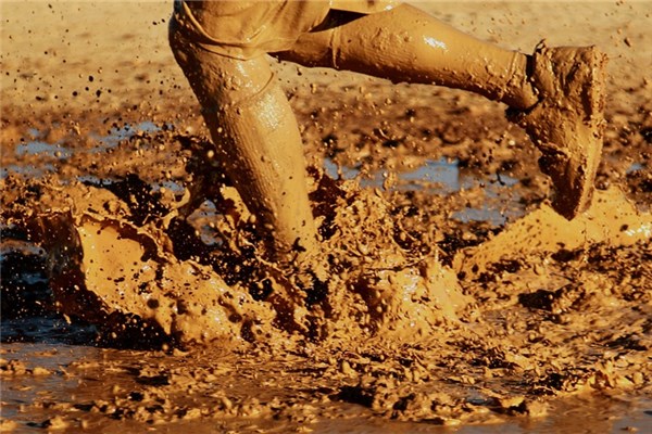 夢到了腿上有泥是吉兆嗎?_周公解夢