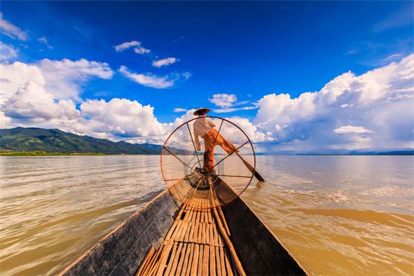 夢見自己抓魚_周公解夢
