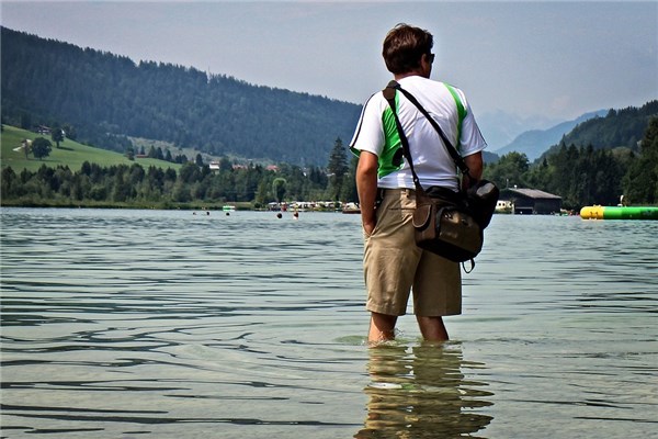 夢見水裡跑是怎麼回事_周公解夢