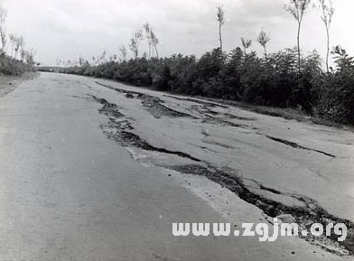 夢見地震地裂