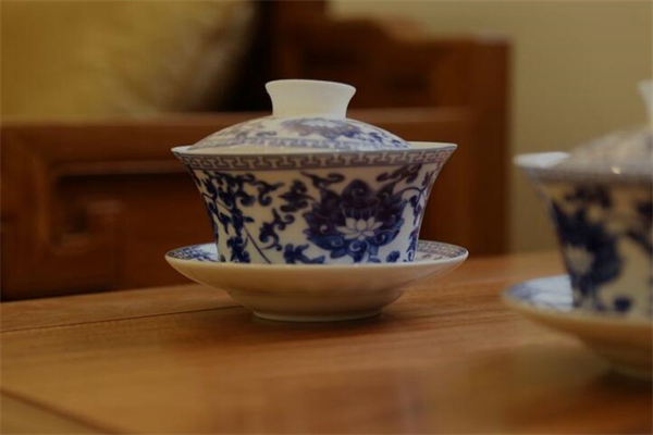 夢到青花瓷有什麼寓意嗎？_周公解夢