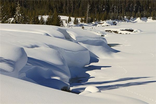 夢見厚厚的積雪_周公解夢