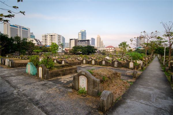 夢見很多墓碑_周公解夢