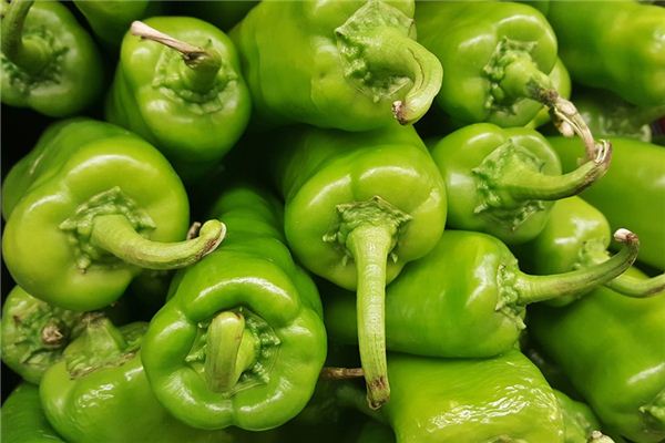 夢見摘青辣椒什麼意思_周公解夢