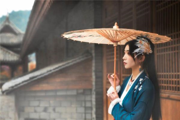 夢到淺藍上衣啥意思_周公解夢