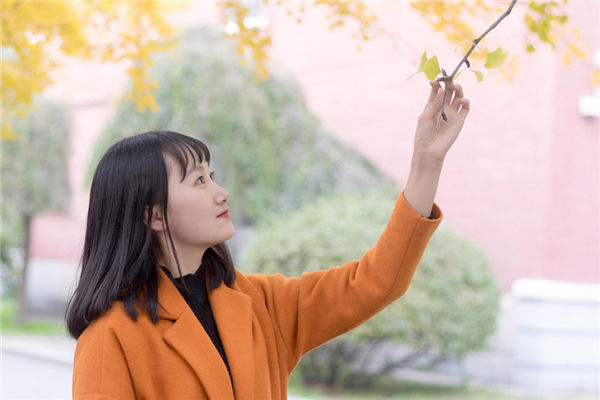 夢見棕色上衣是什麼預兆？_周公解夢