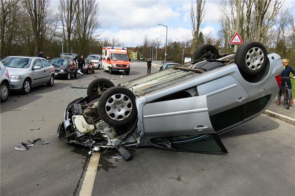 夢見追尾_周公解夢