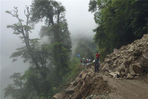 夢見山體滑坡財運_周公解夢