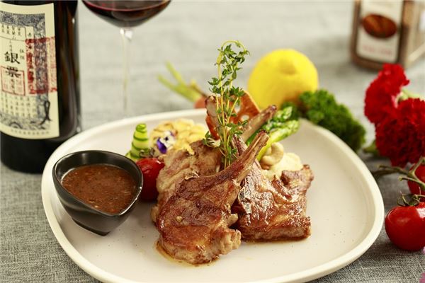 夢見和名人一起吃飯_周公解夢