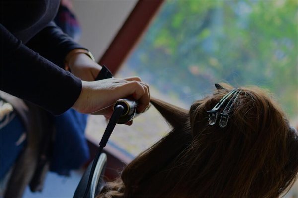 夢到了被別人剪頭髮什麼寓意_周公解夢