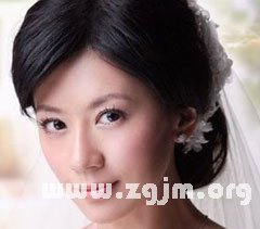 女人眉毛淡面相