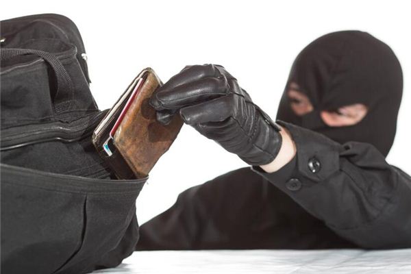 夢見錢包被偷是什麼意思？_周公解夢