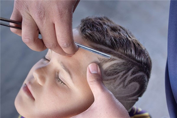 夢到修頭髮代表著什麼_周公解夢