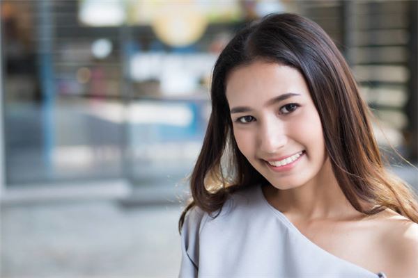 雞年生的人一生運程_十二生肖