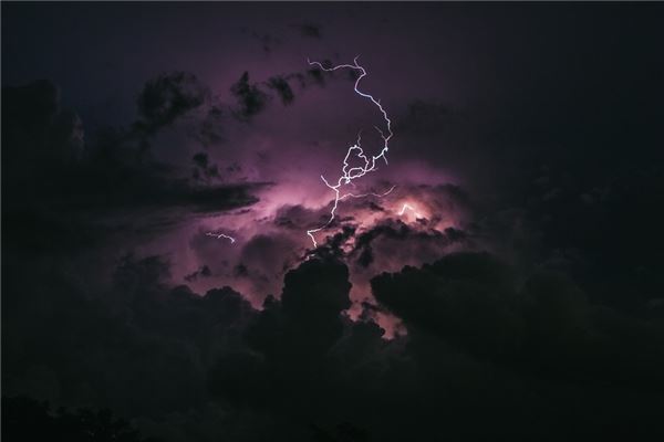 夢見閃電，好運會來嗎_周公解夢