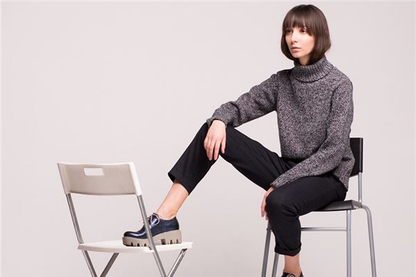 夢見站在凳子上是什麼徵兆_周公解夢