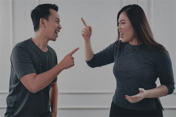 夢到和人吵架有什麼預兆_周公解夢