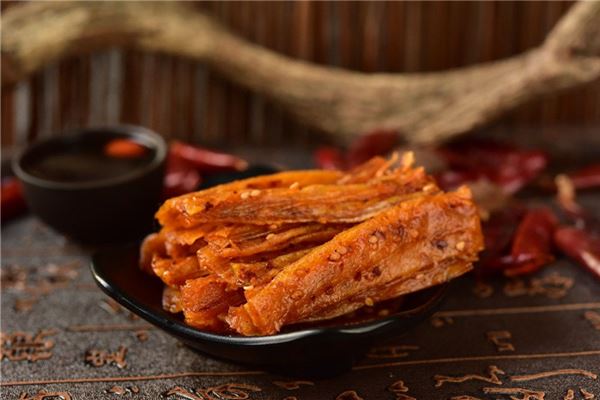 夢見吃辣條_周公解夢