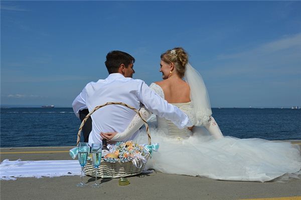 夢見表弟結婚_周公解夢