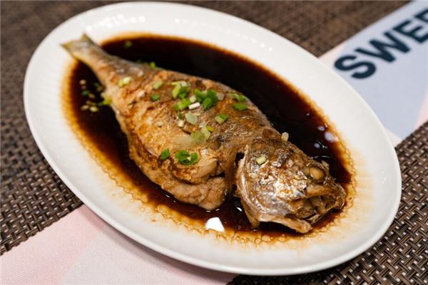夢見做魚吃什麼預兆_周公解夢